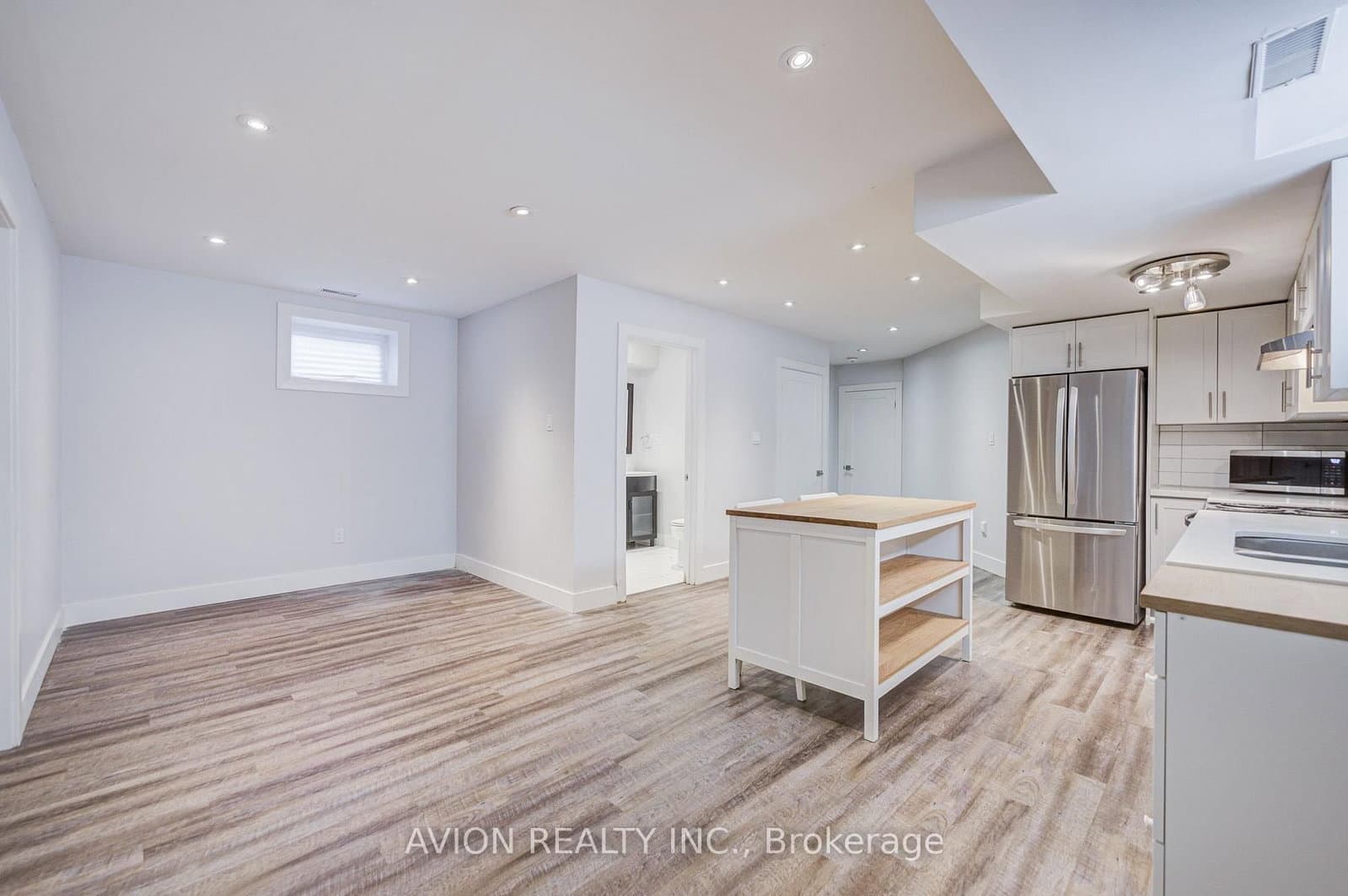28 Monarchdale Avenue, Unit Bsmt thumbnail 13