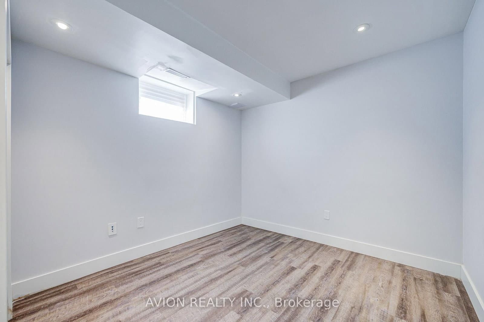 28 Monarchdale Avenue, Unit Bsmt thumbnail 26