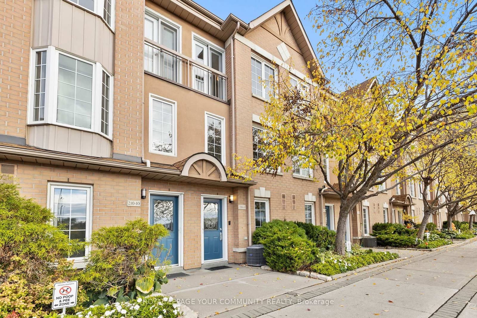 210 Manitoba Street, Unit 11 - Image 1