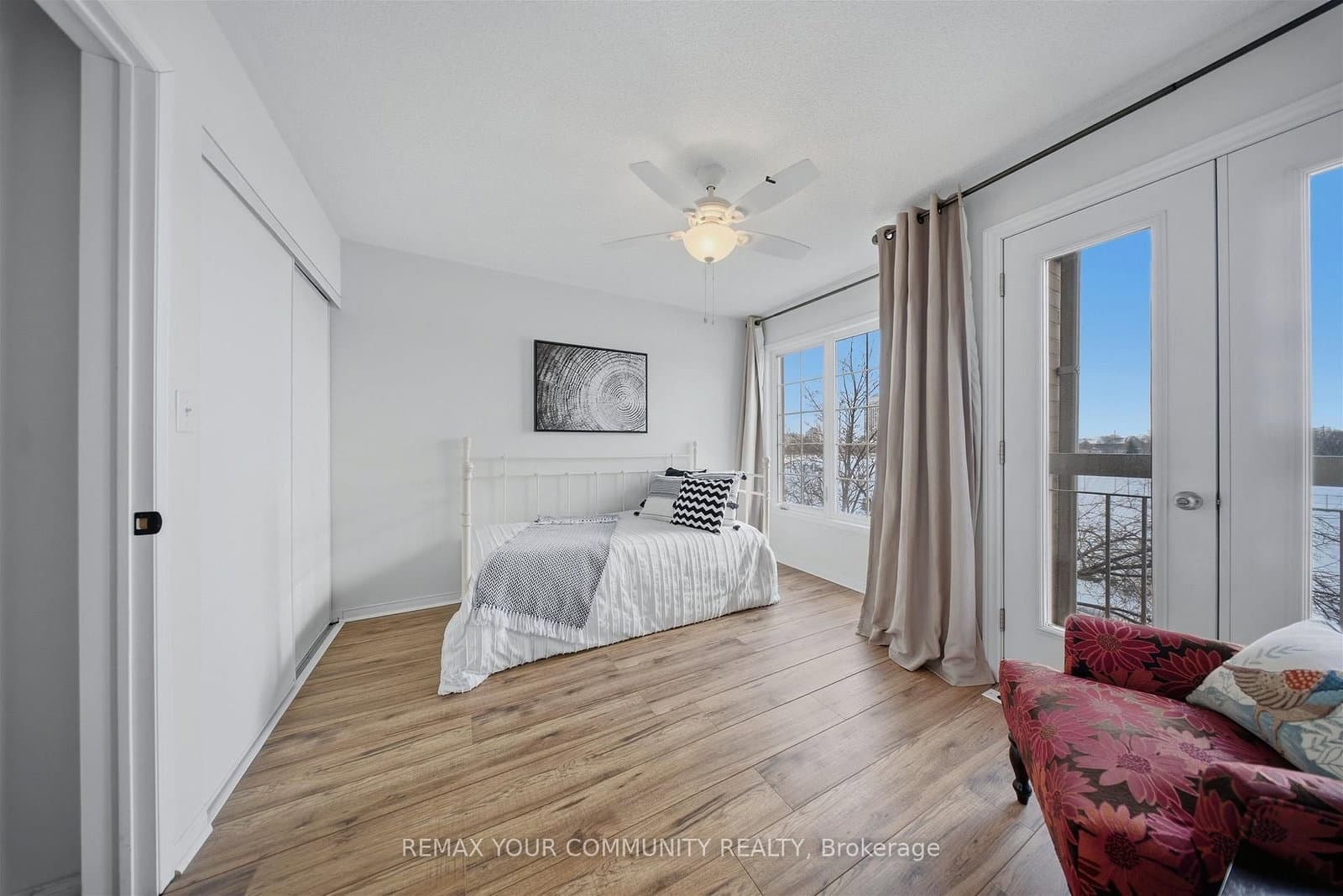 210 Manitoba Street, Unit 11 thumbnail 22