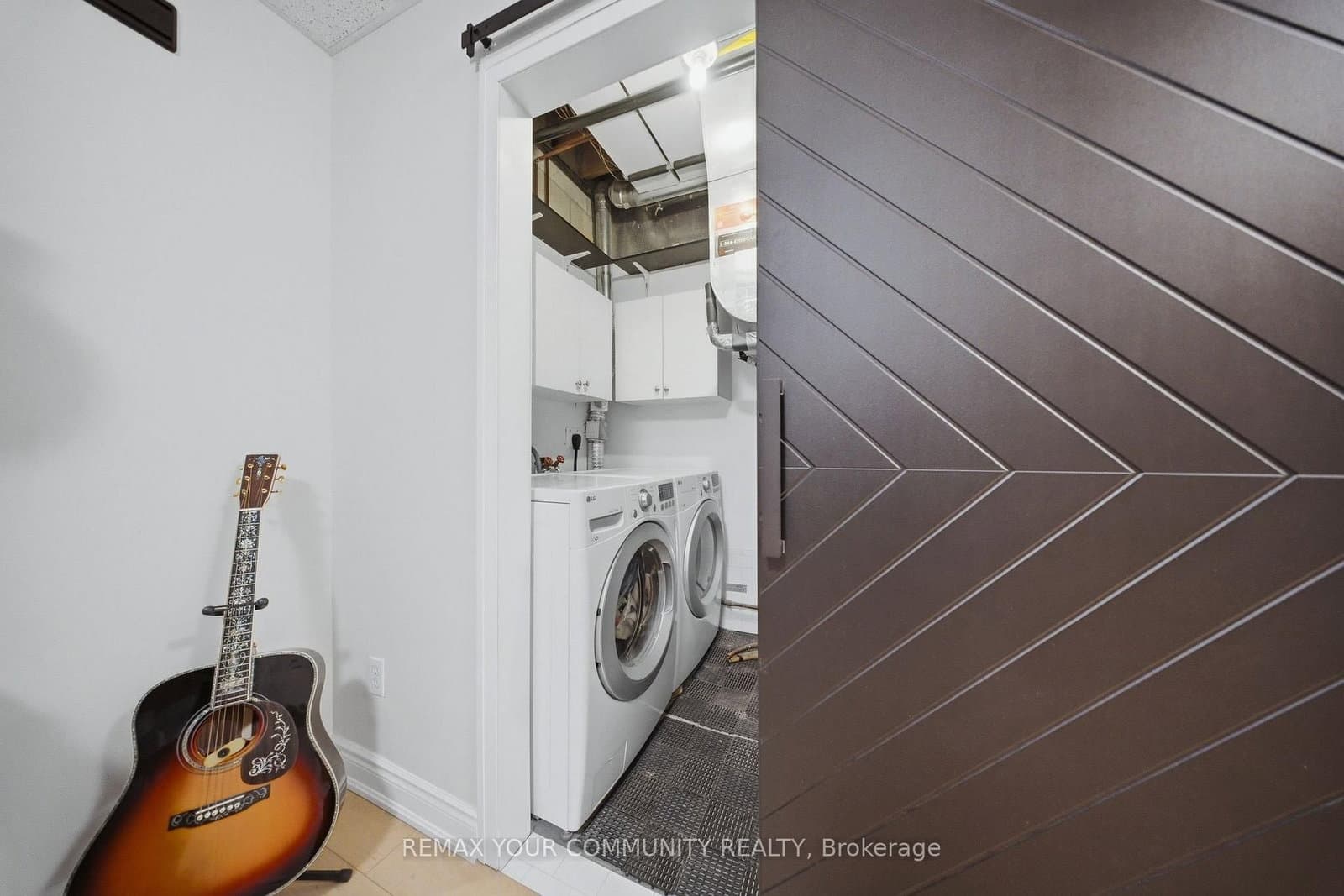210 Manitoba Street, Unit 11 thumbnail 30
