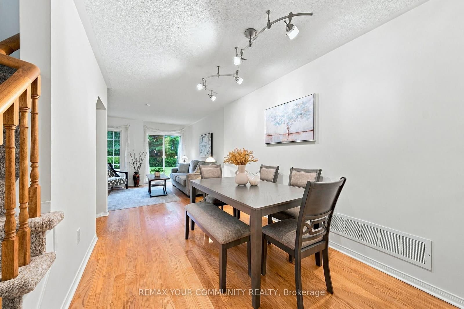210 Manitoba Street, Unit 11 thumbnail 8