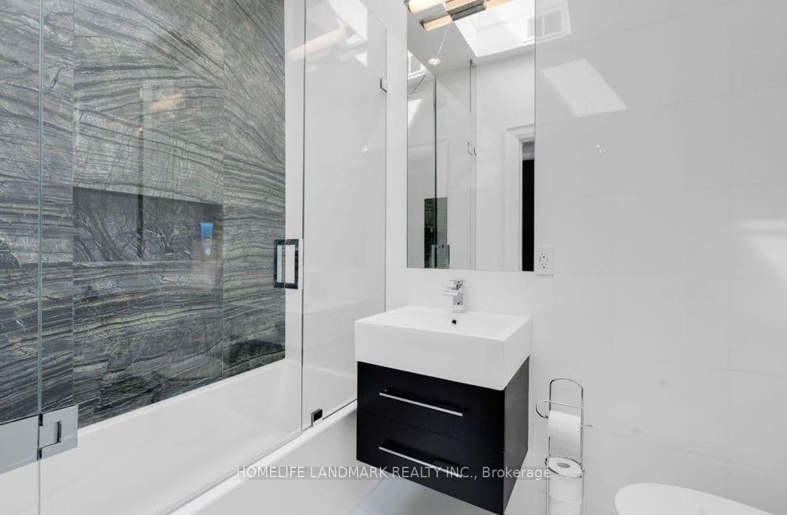 58 Carrick Avenue, Unit upper thumbnail 18