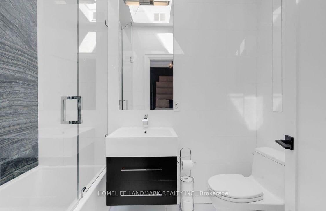 58 Carrick Avenue, Unit upper thumbnail 19