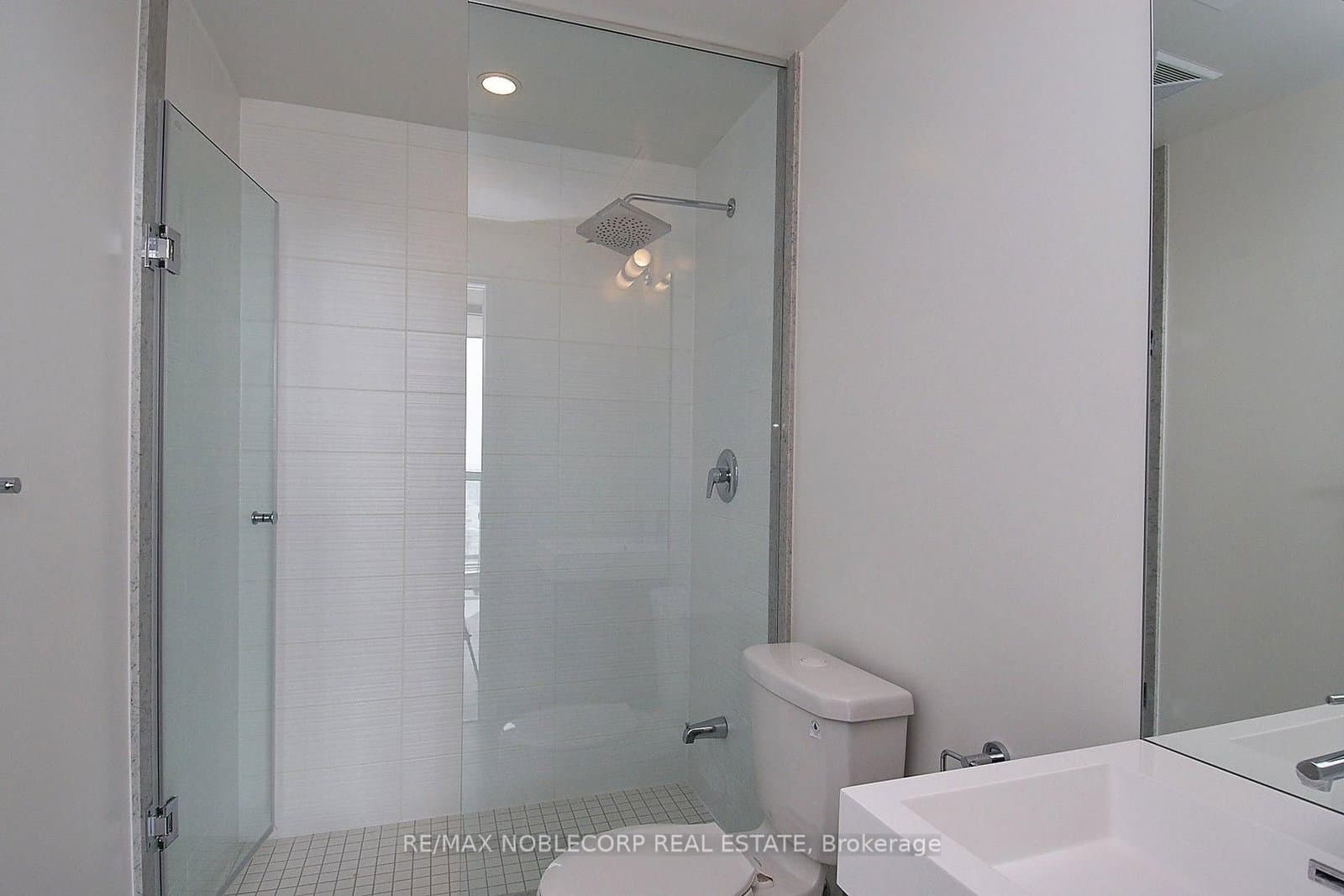 17 Zorra Street, Unit 807 thumbnail 9