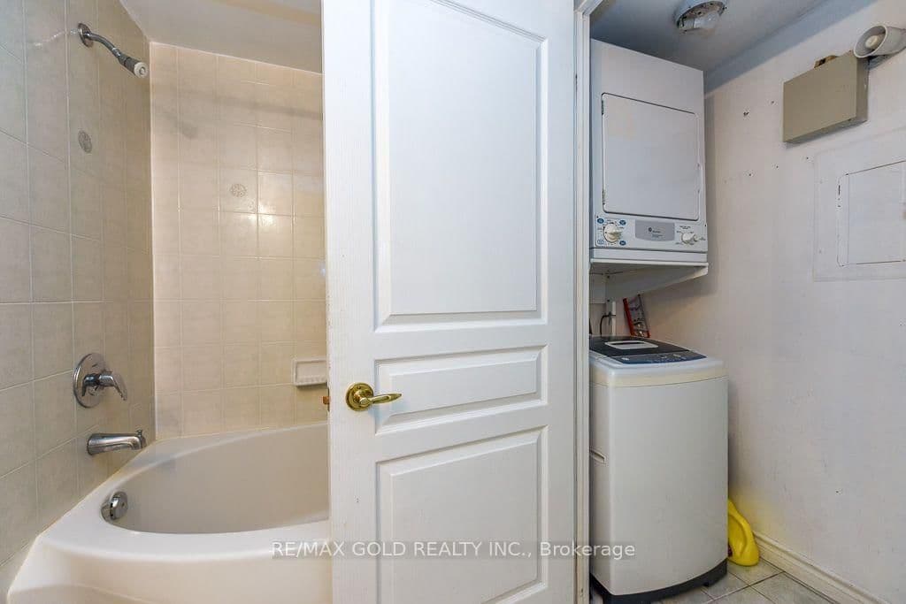 200 Burnhamthorpe Road, Unit 1003 thumbnail 26