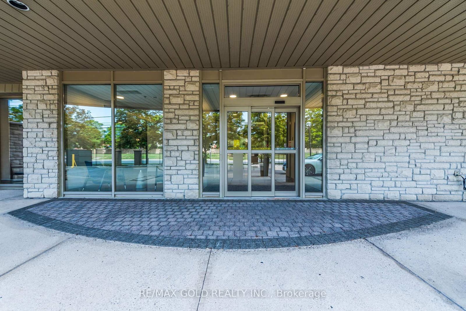 200 Burnhamthorpe Road, Unit 1003 thumbnail 4