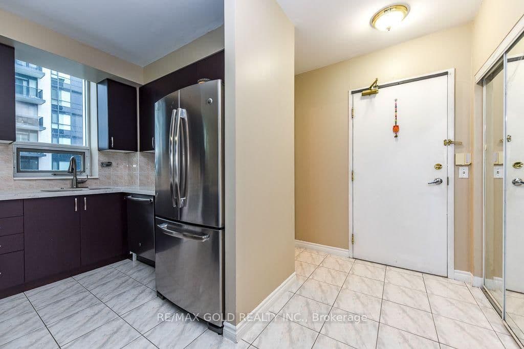 200 Burnhamthorpe Road, Unit 1003 thumbnail 7