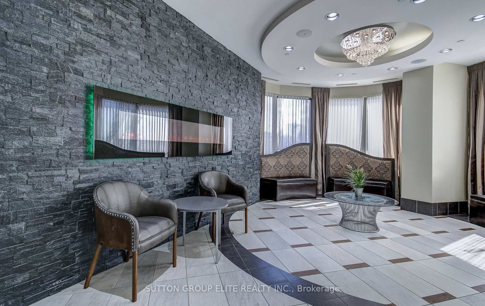 310 Burnhamthorpe Road W, Unit 1511 thumbnail 2