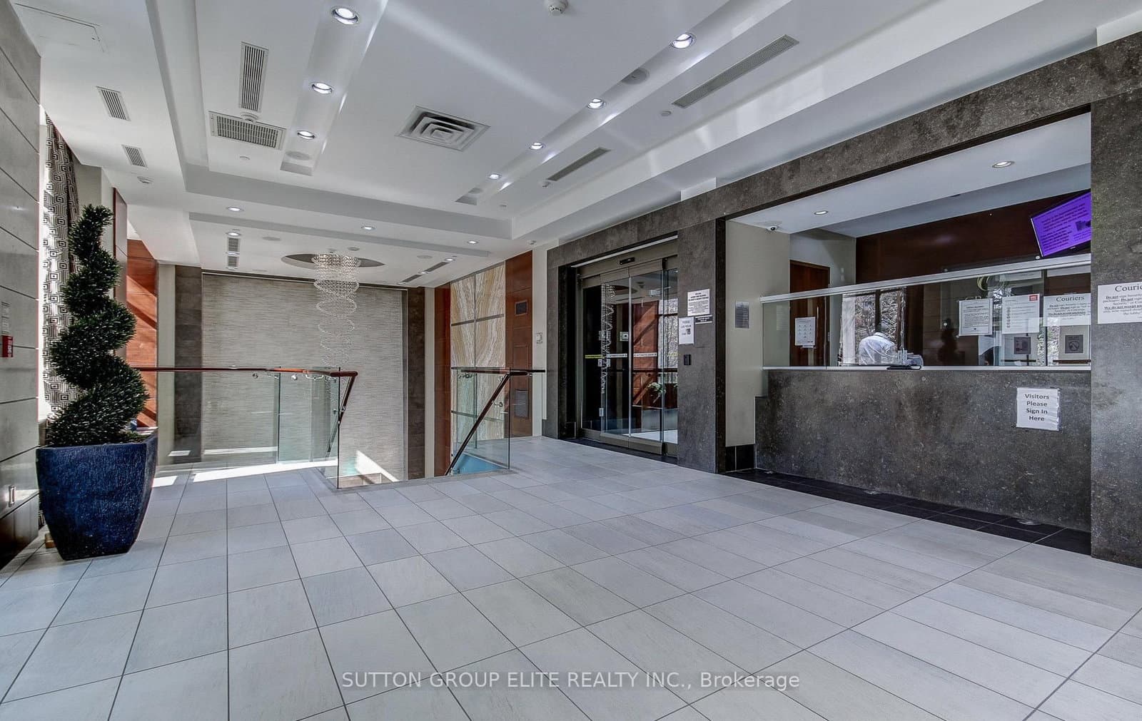 310 Burnhamthorpe Road W, Unit 1511 thumbnail 3