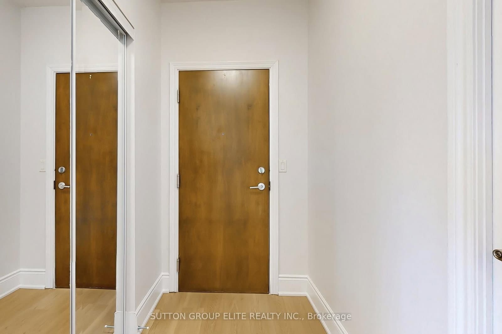 310 Burnhamthorpe Road W, Unit 1511 thumbnail 6