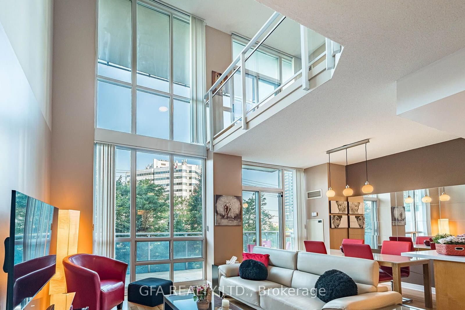 3939 Duke Of York Boulevard, Unit 306 thumbnail 10