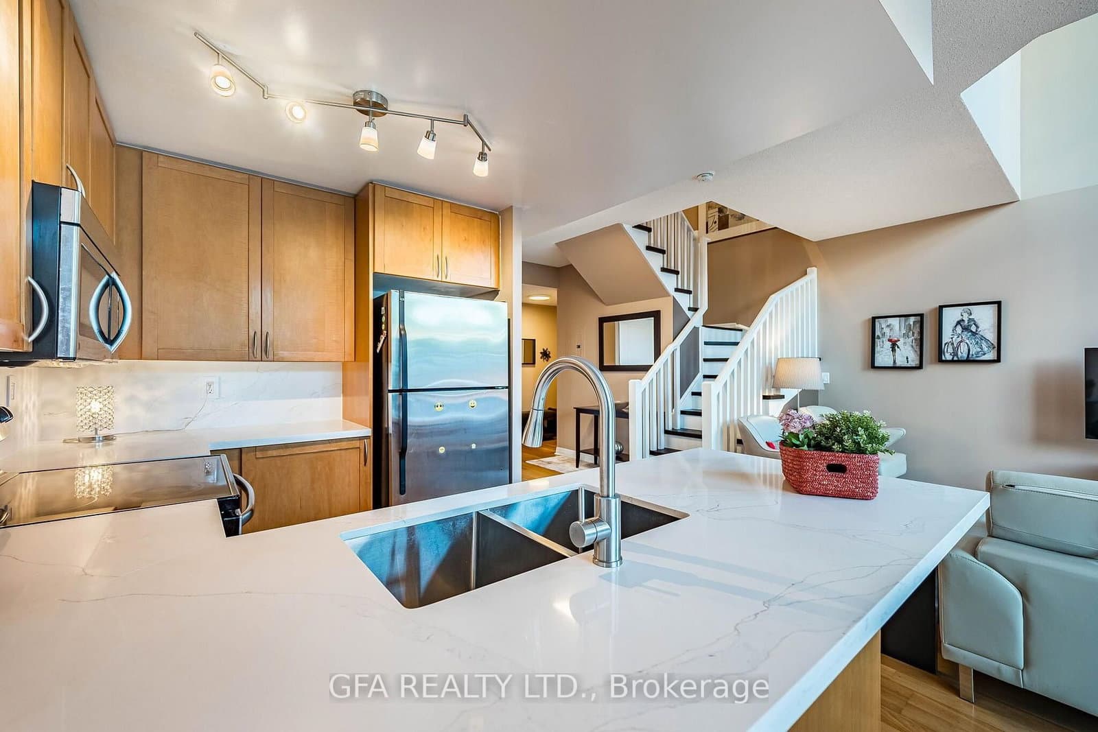 3939 Duke Of York Boulevard, Unit 306 thumbnail 12