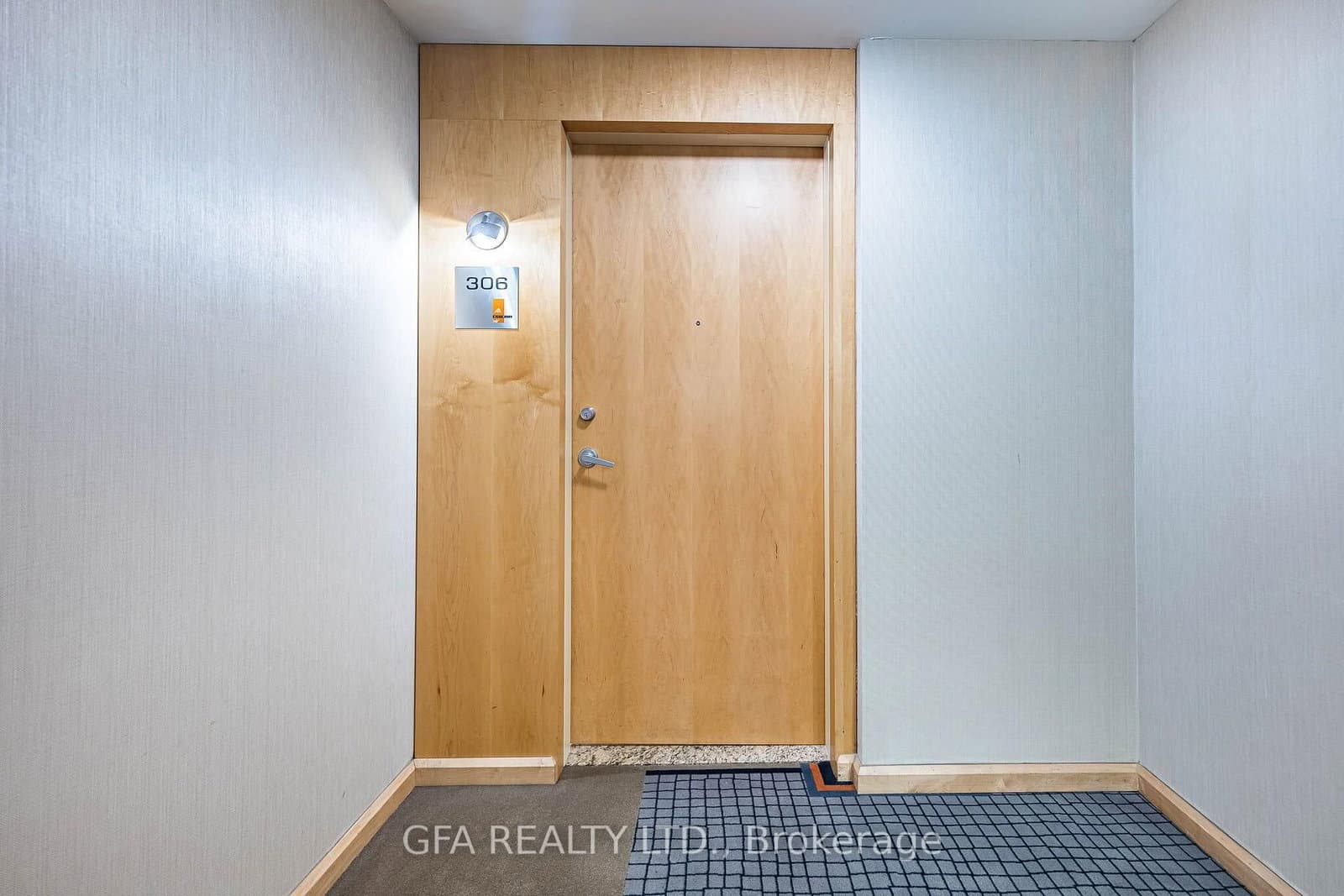 3939 Duke Of York Boulevard, Unit 306 thumbnail 3