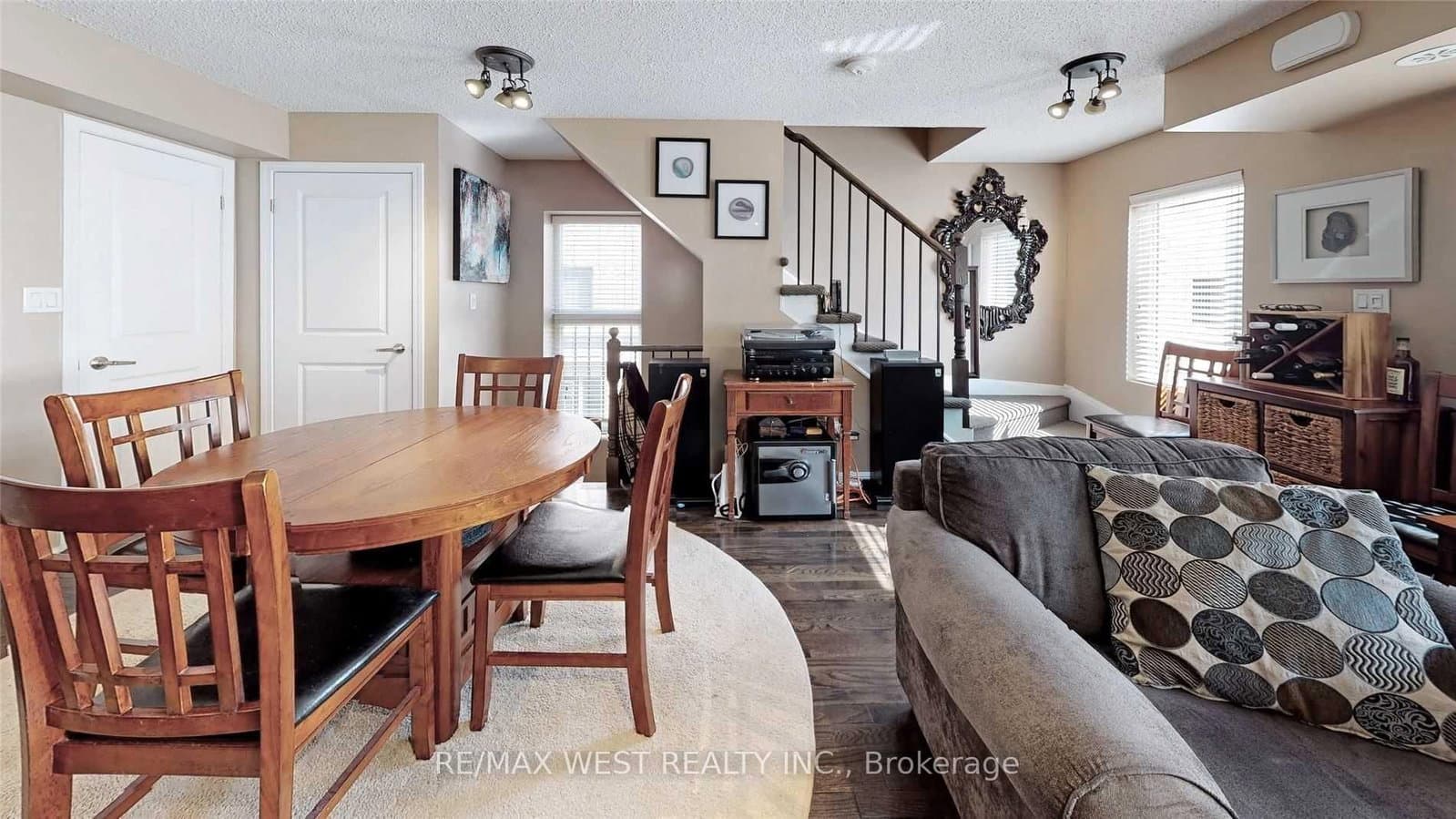 10 Foundry Avenue, Unit 240 thumbnail 11