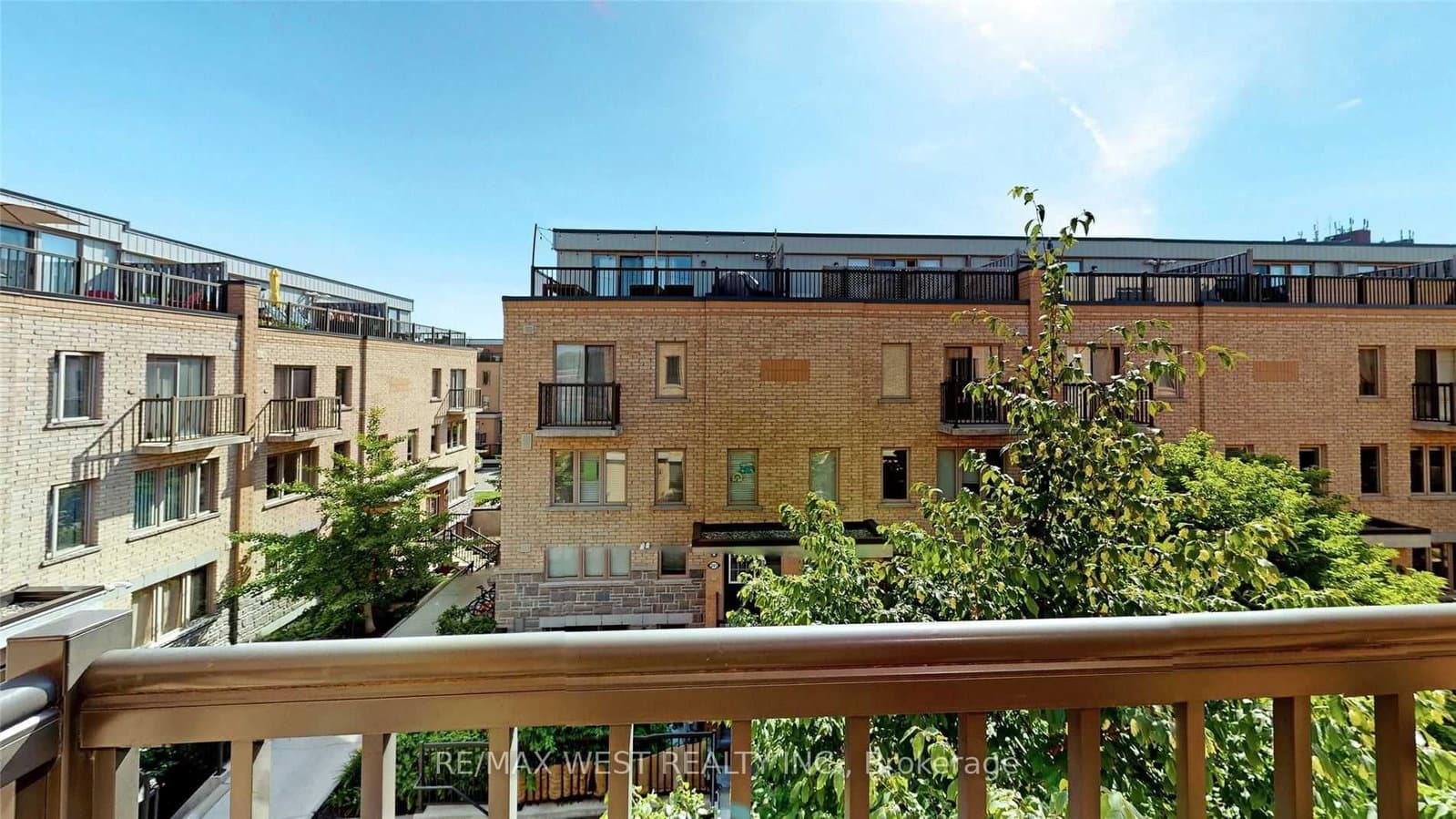 10 Foundry Avenue, Unit 240 thumbnail 25