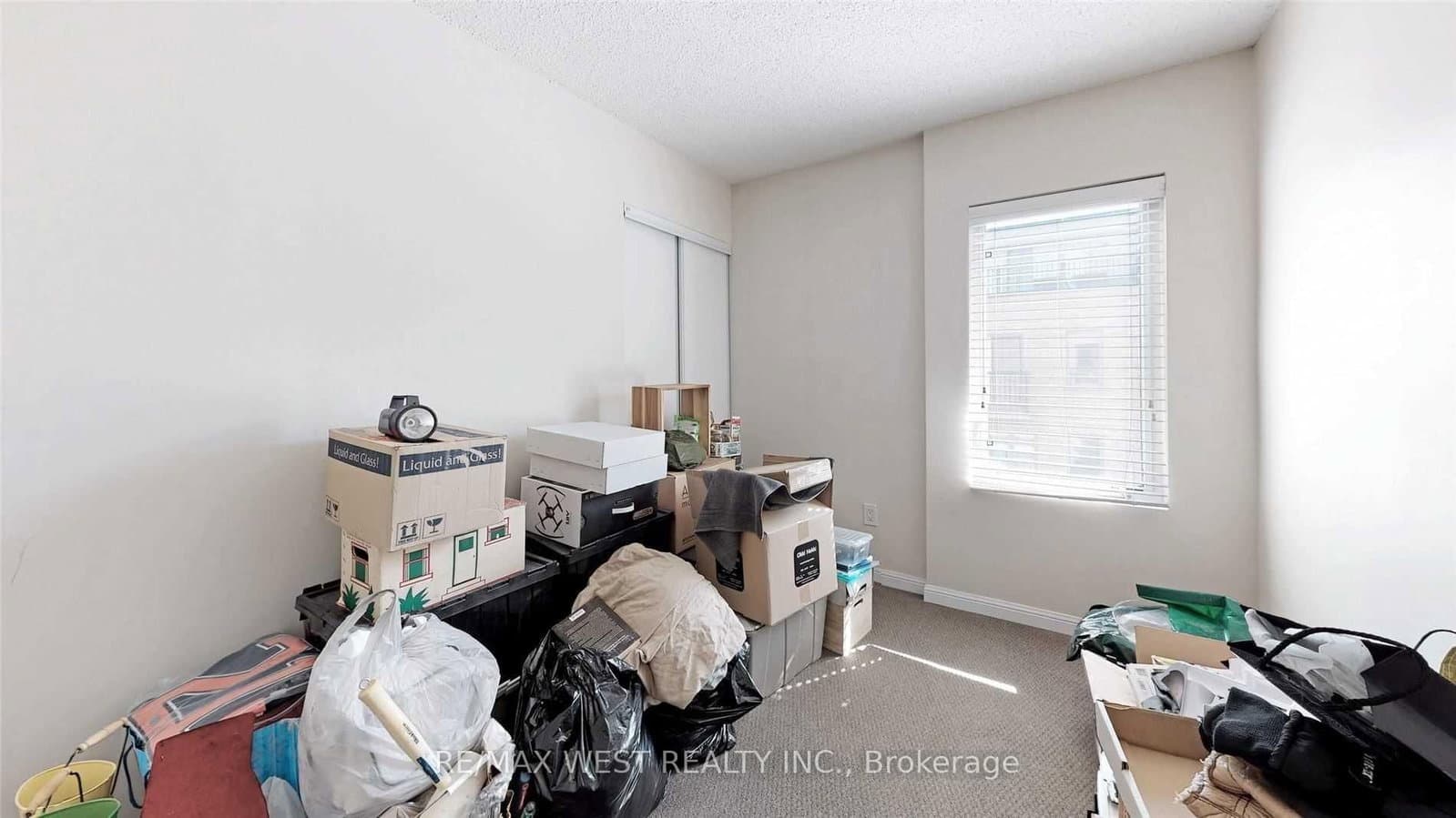 10 Foundry Avenue, Unit 240 thumbnail 29