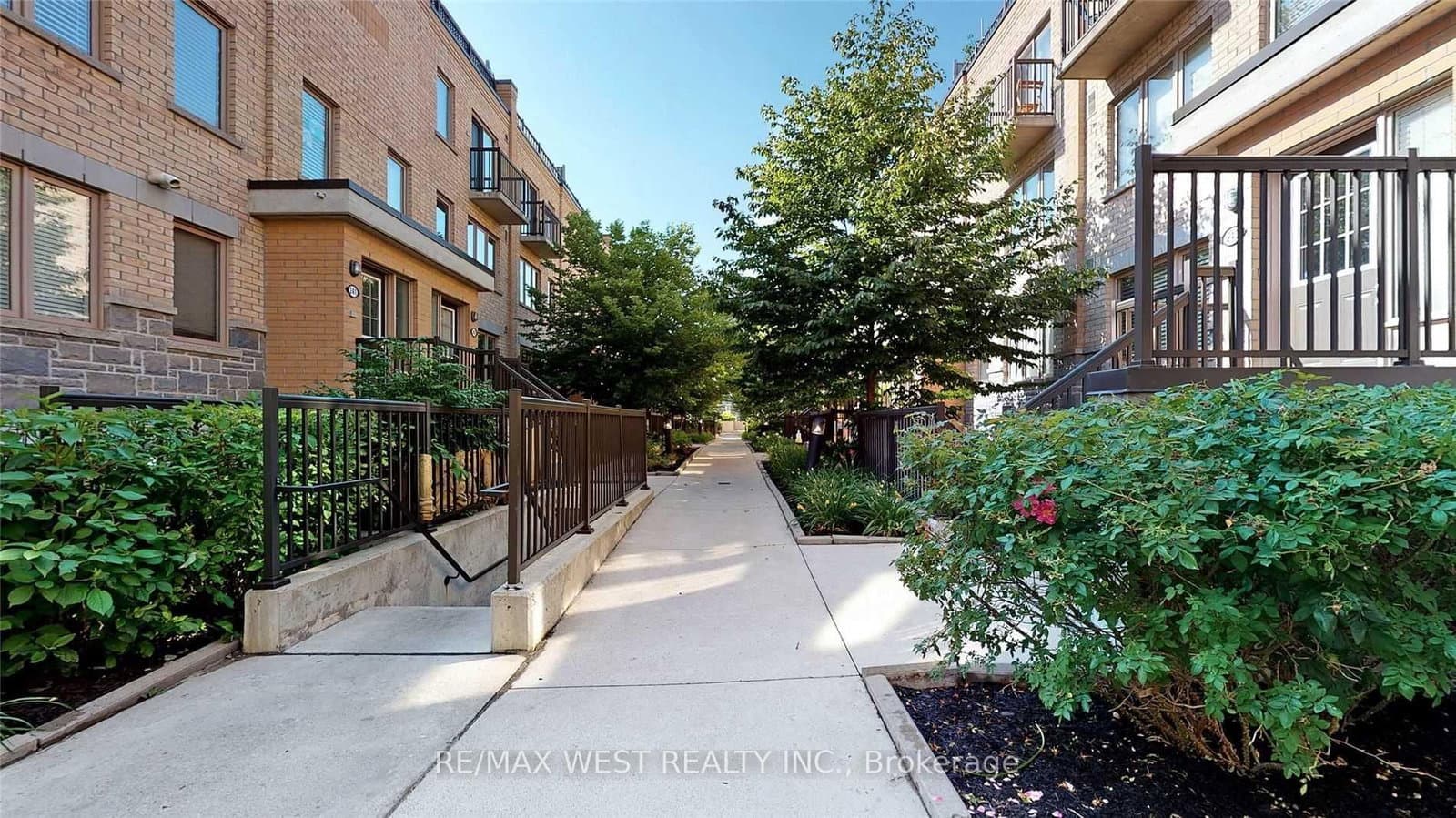 10 Foundry Avenue, Unit 240 thumbnail 5