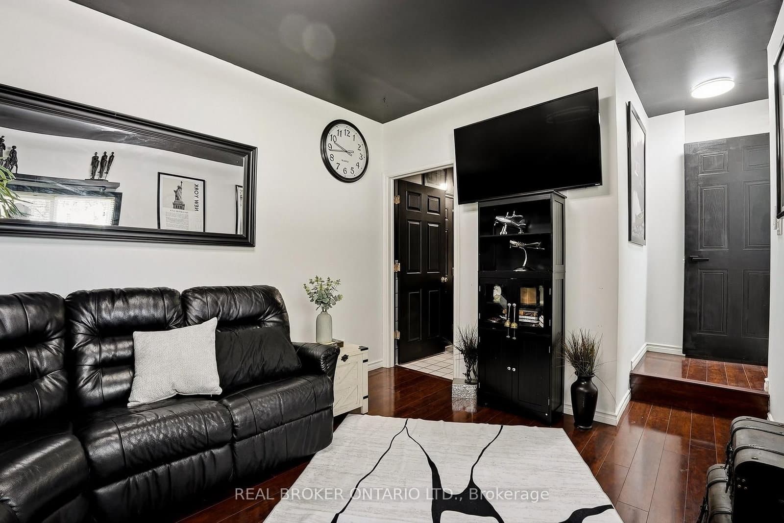 3260 Woodcroft Crescent thumbnail 19