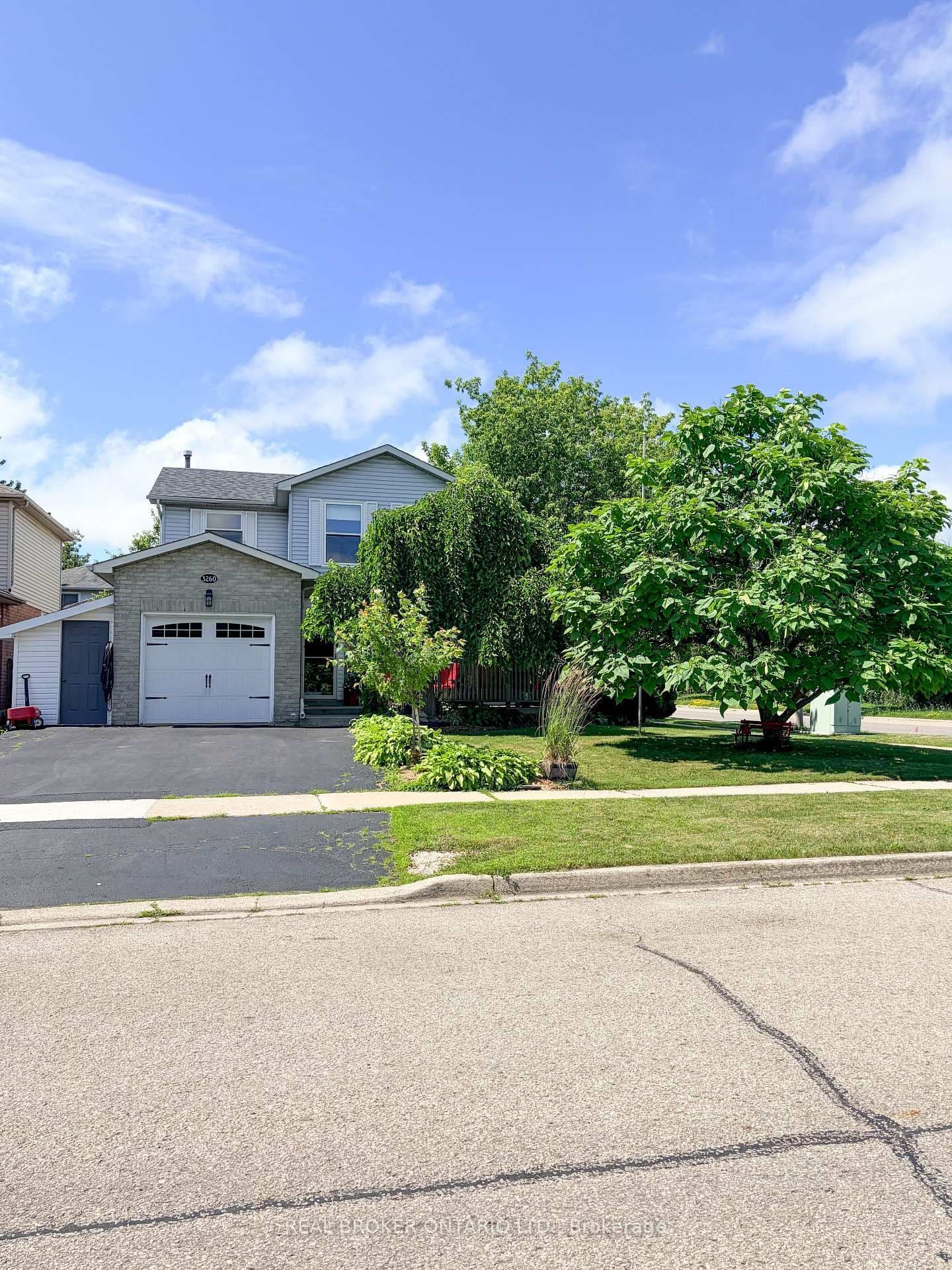 3260 Woodcroft Crescent thumbnail 44