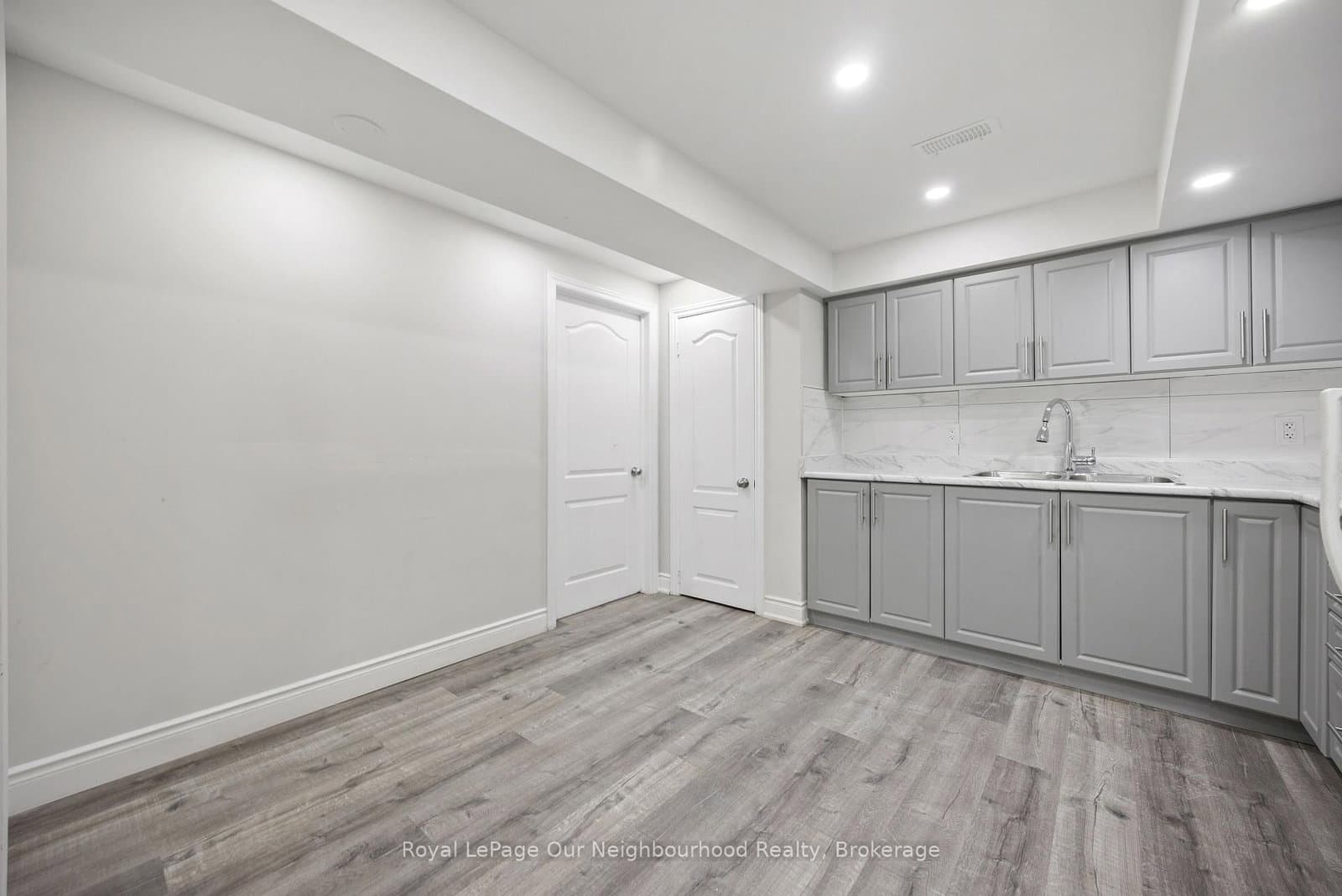 206 Sunny Meadow Boulevard, Unit Bsmt thumbnail 14