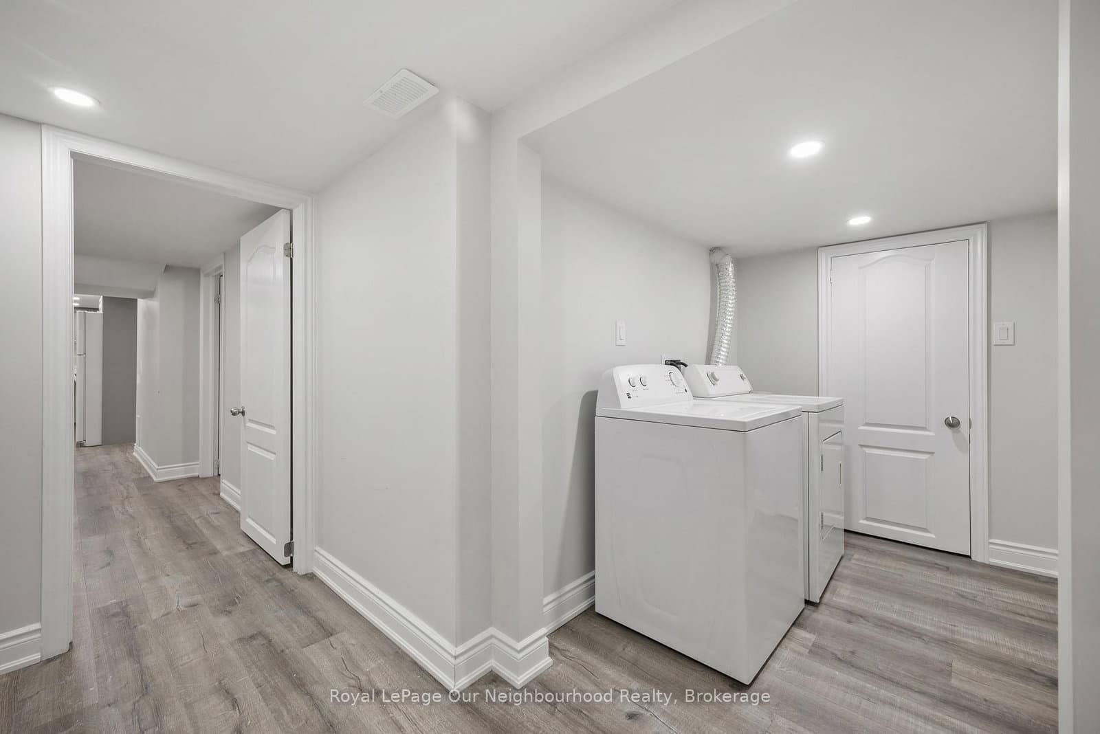 206 Sunny Meadow Boulevard, Unit Bsmt thumbnail 17