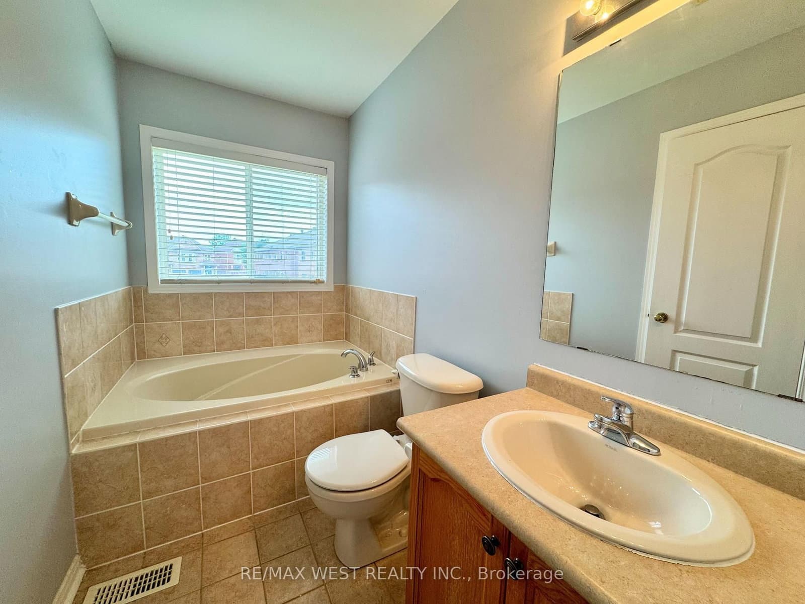 525 Novo Star Drive, Unit 120 thumbnail 18