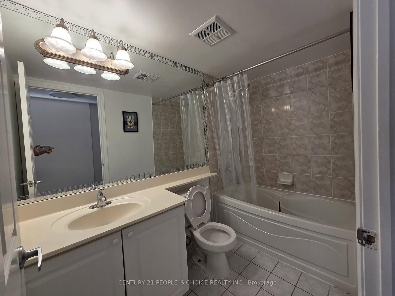 3880 Duke Of York Boulevard, Unit 1806 thumbnail 20