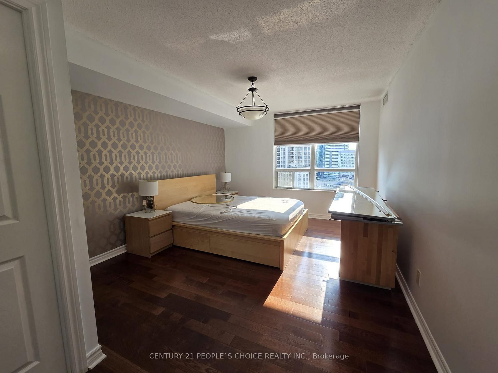 3880 Duke Of York Boulevard, Unit 1806 thumbnail 23