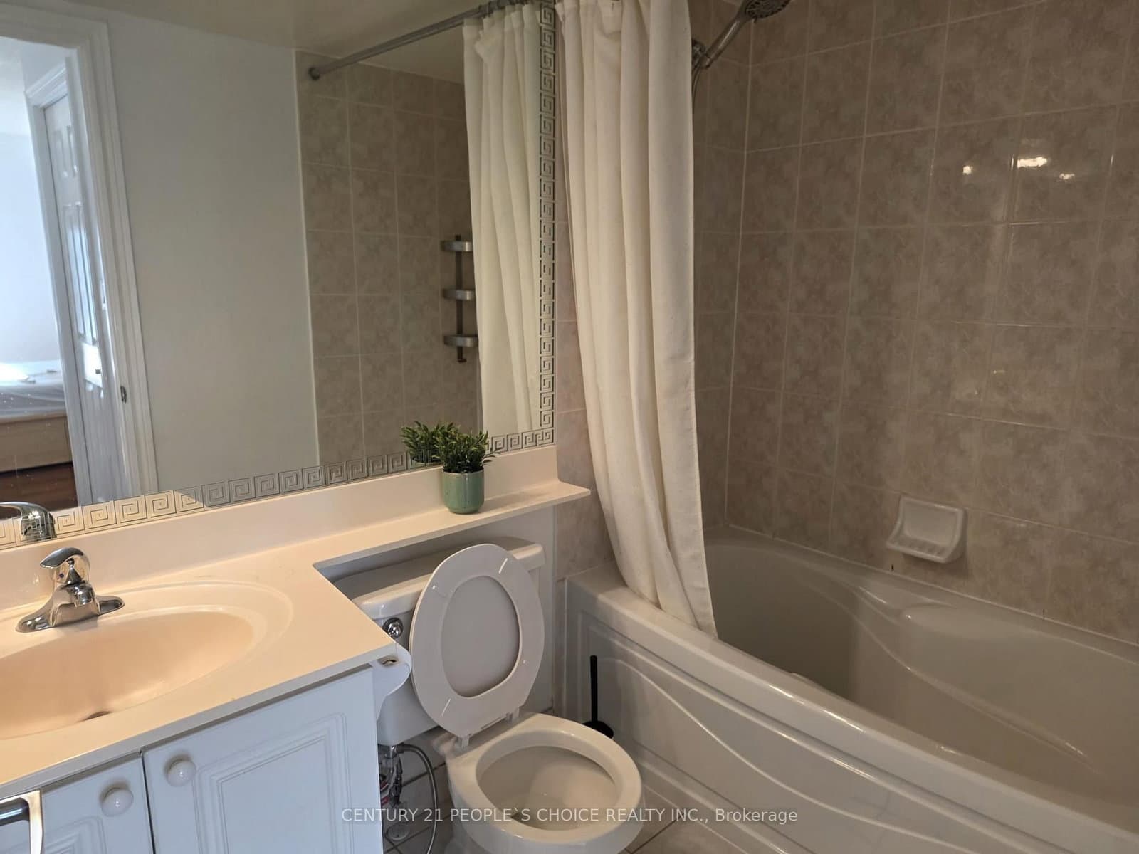 3880 Duke Of York Boulevard, Unit 1806 thumbnail 24