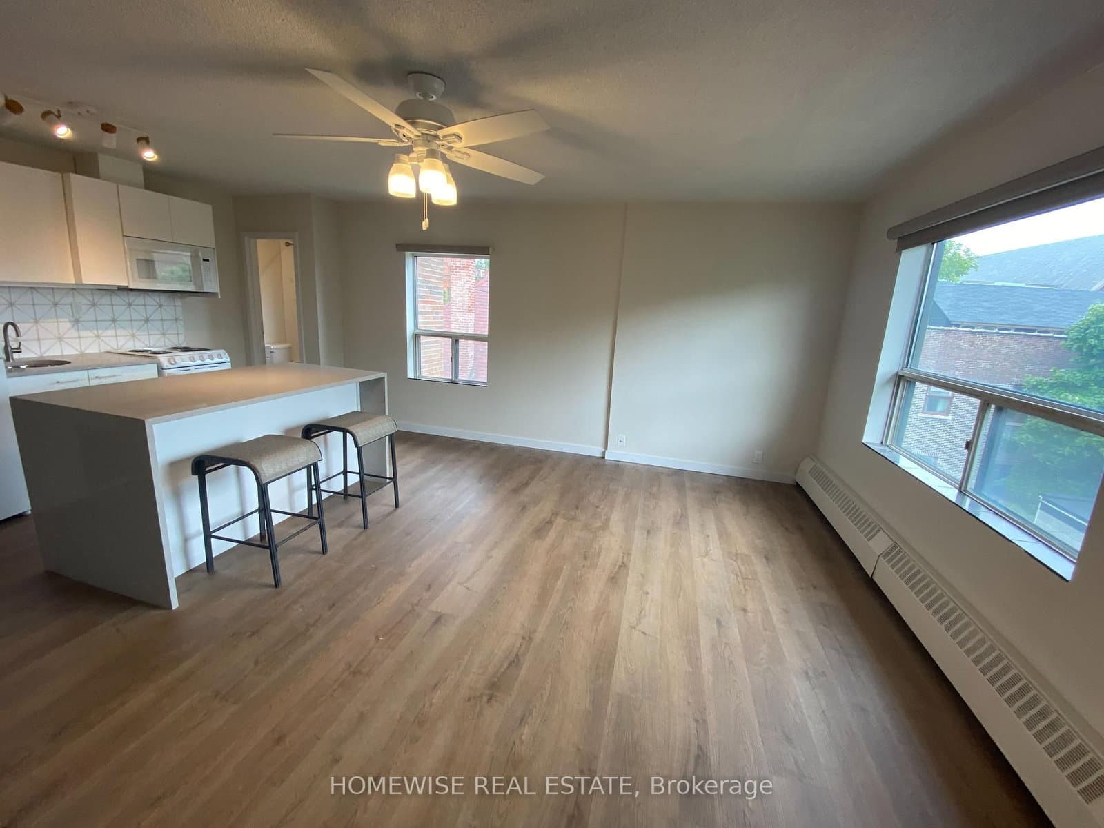 5 High Park Boulevard, Unit 302 thumbnail 3