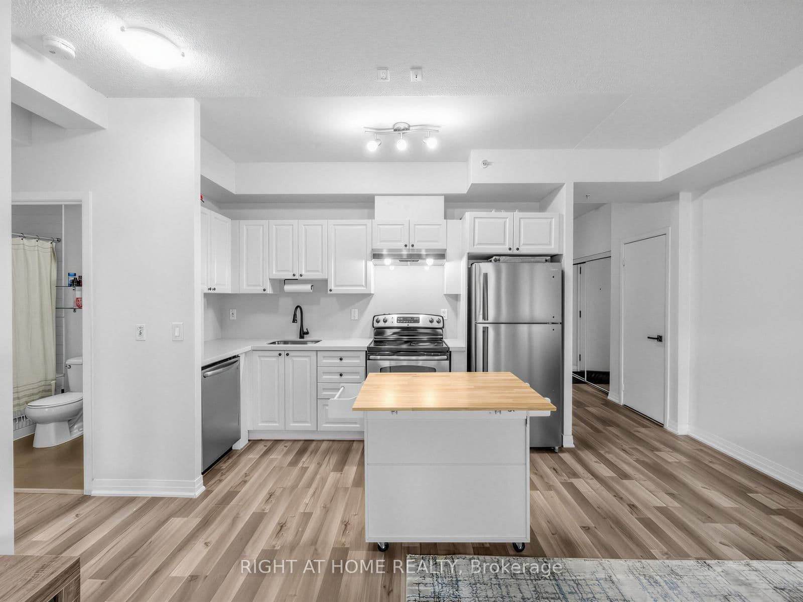 155 Legion Road N, Unit 208 thumbnail 10