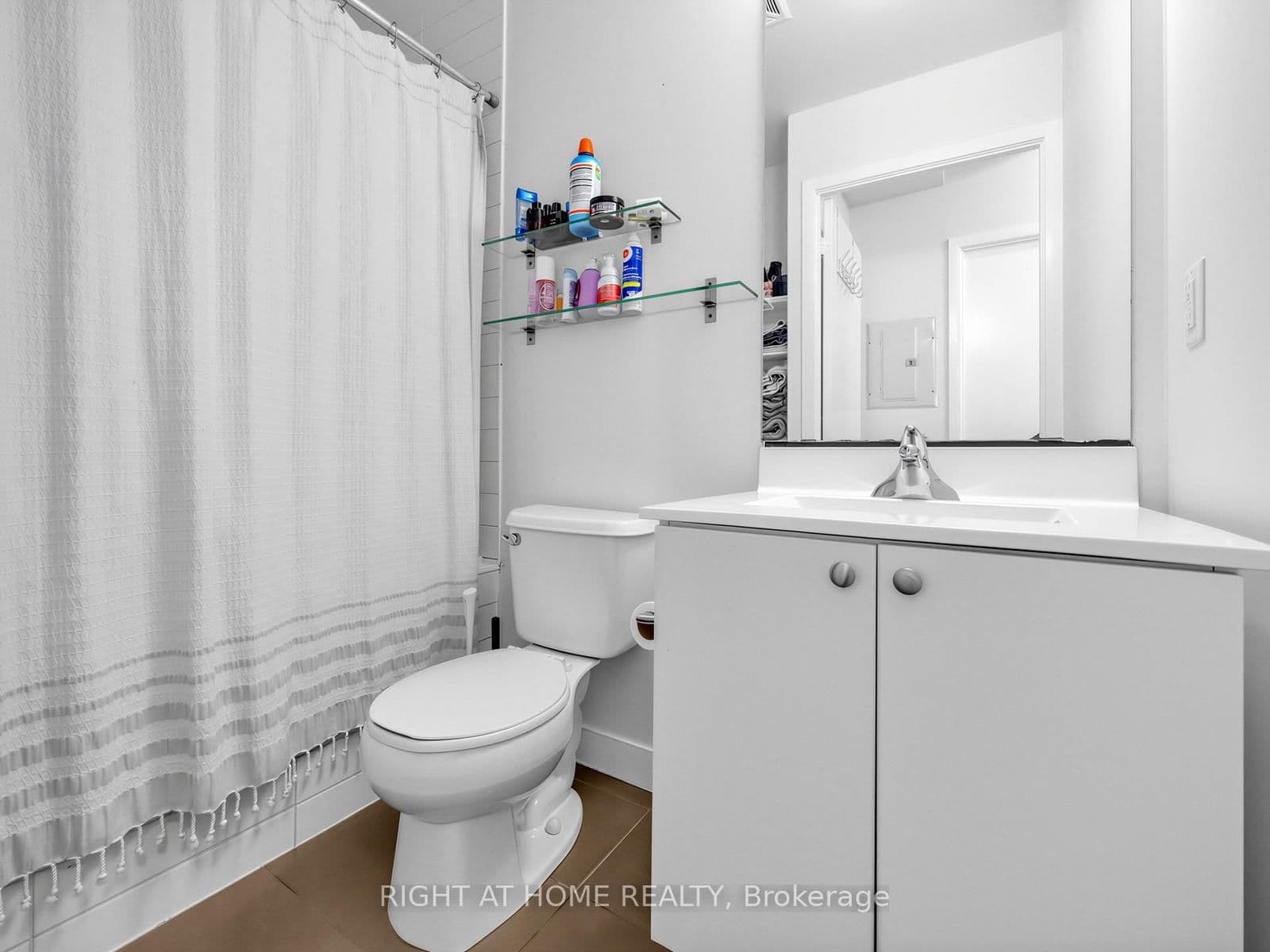 155 Legion Road N, Unit 208 thumbnail 14