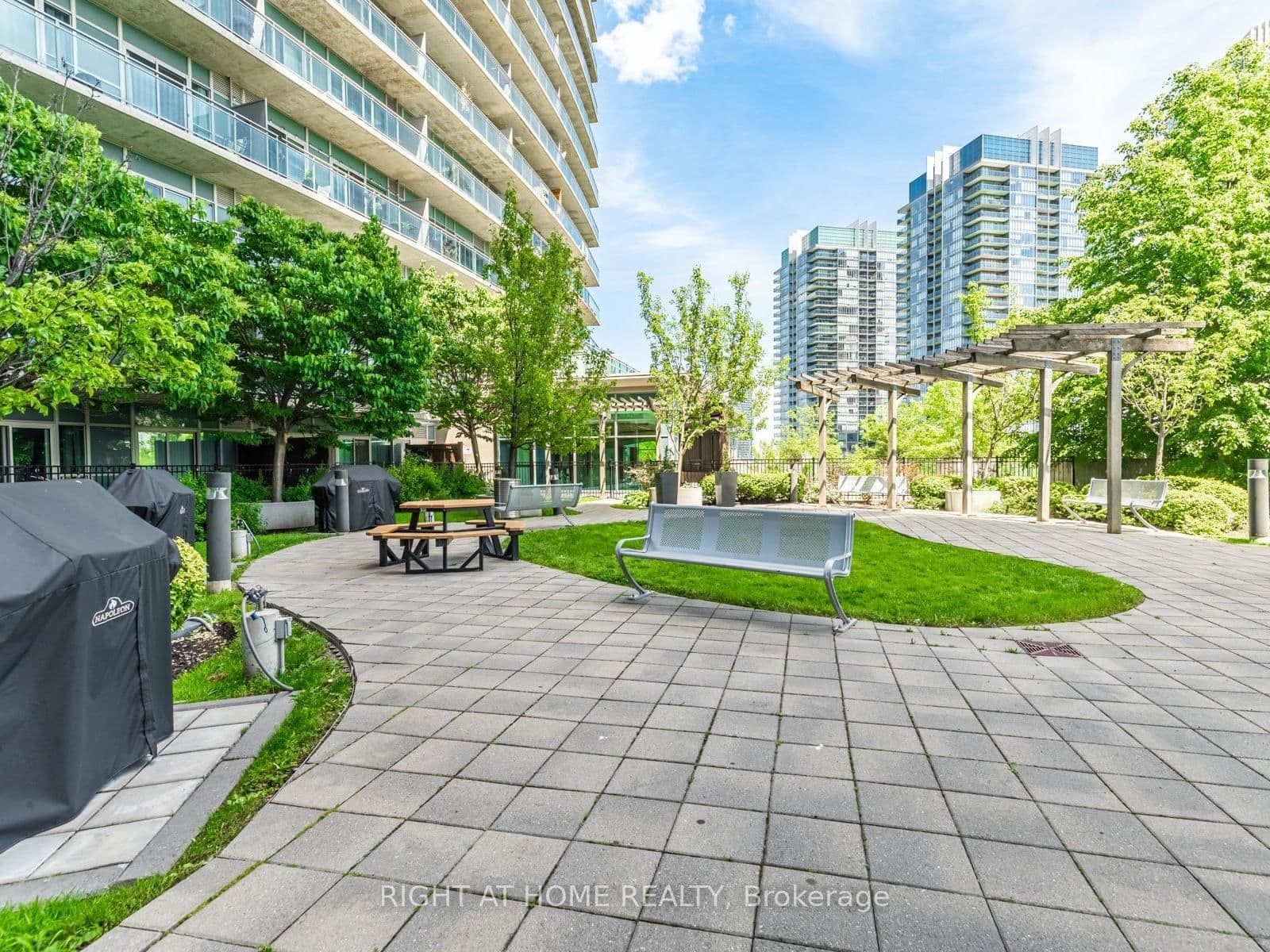 155 Legion Road N, Unit 208 thumbnail 27