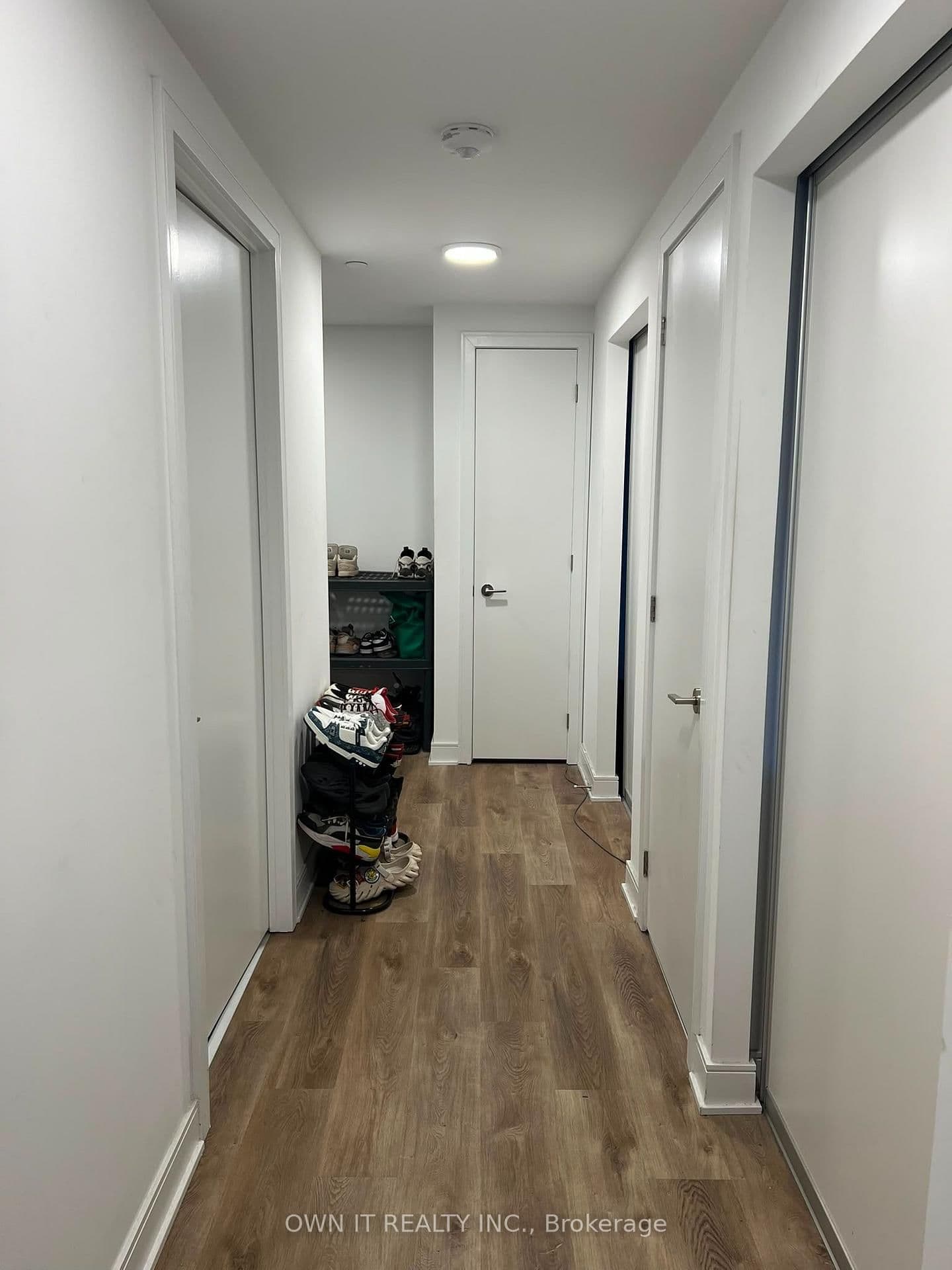 86 Dundas Street E, Unit 403 thumbnail 3