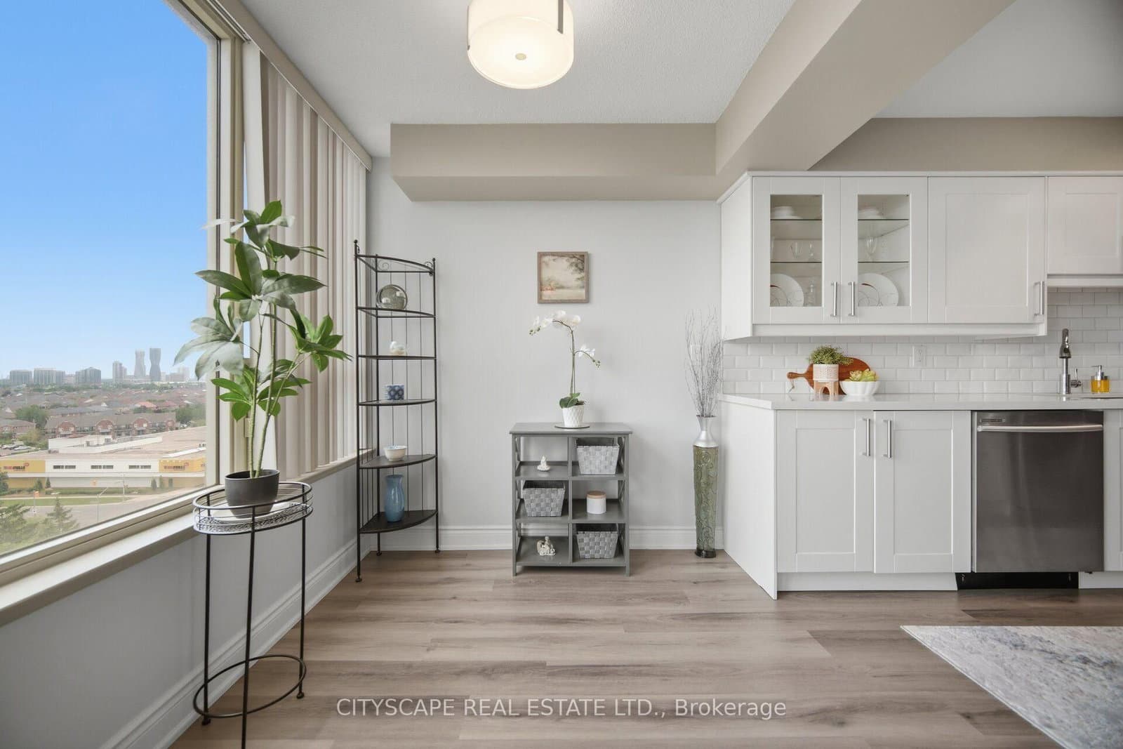 700 Constellation Drive, Unit 1105 thumbnail 4
