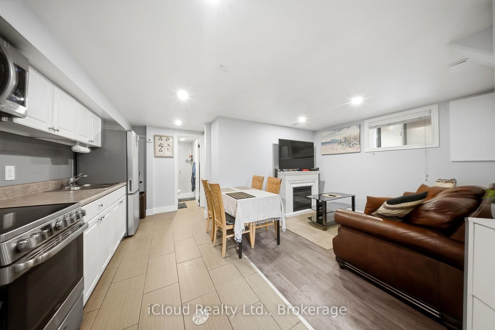 1226 Lansdowne Avenue, Unit Basement thumbnail 2