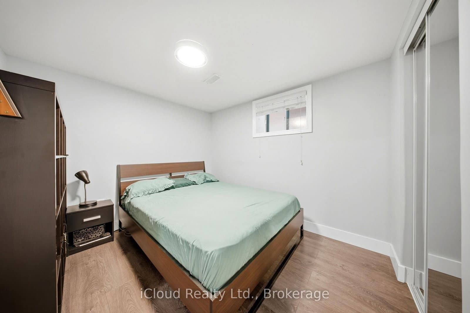 1226 Lansdowne Avenue, Unit Basement thumbnail 8