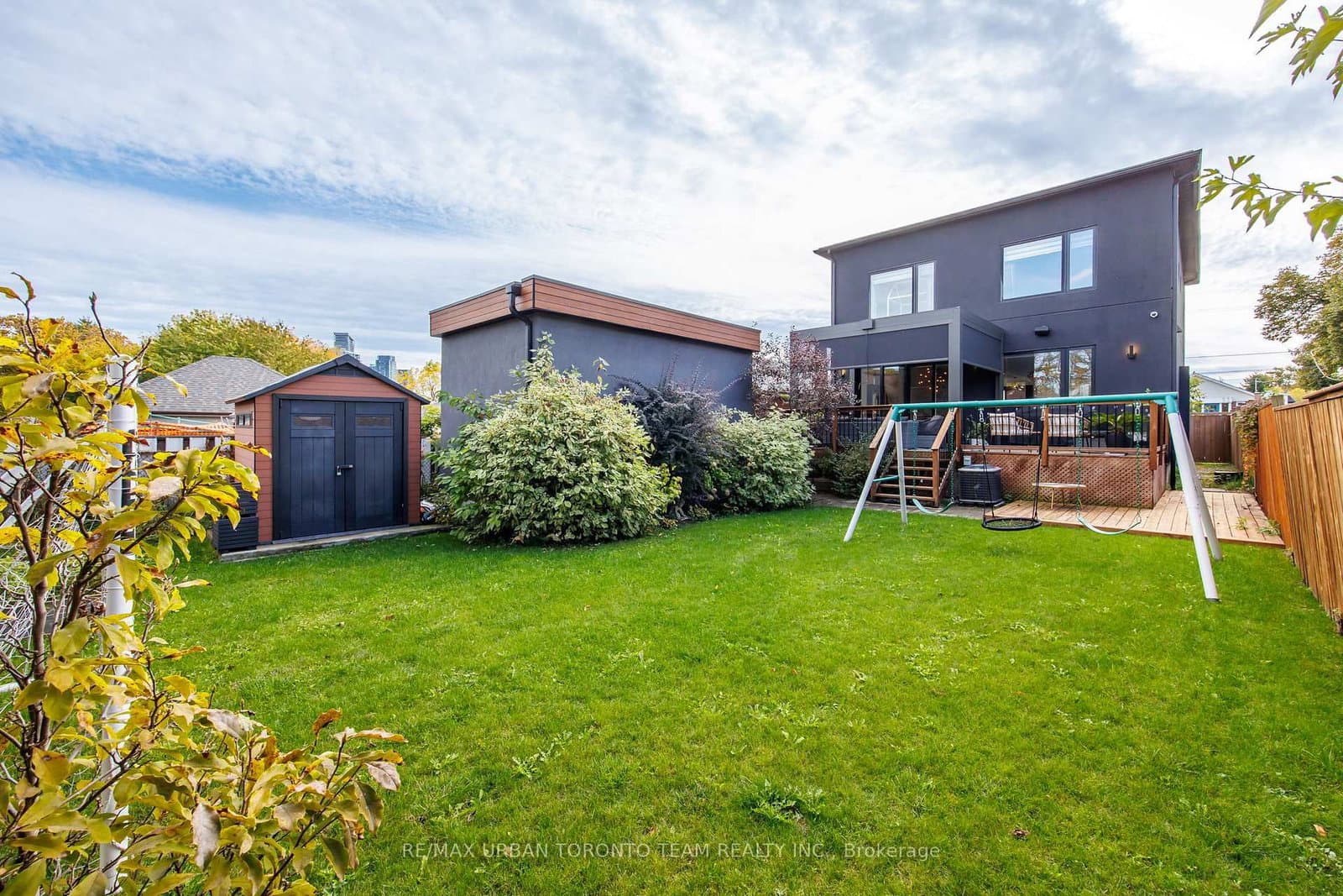 58 Manitoba Street thumbnail 33
