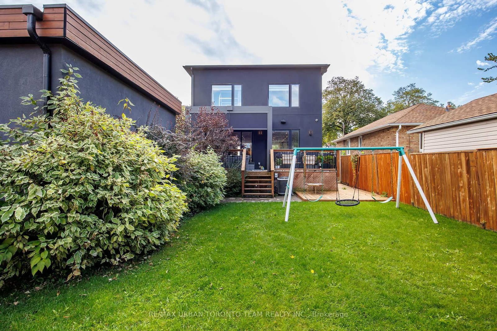 58 Manitoba Street thumbnail 34