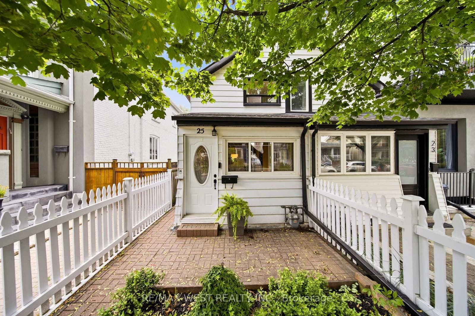 25 Batavia Avenue - Image 1