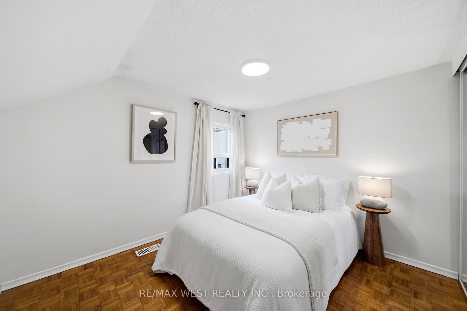 25 Batavia Avenue thumbnail 11