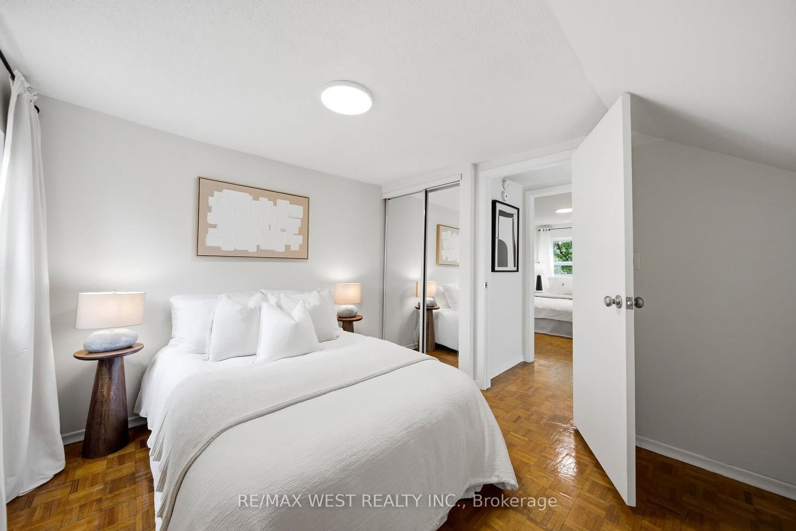 25 Batavia Avenue thumbnail 12