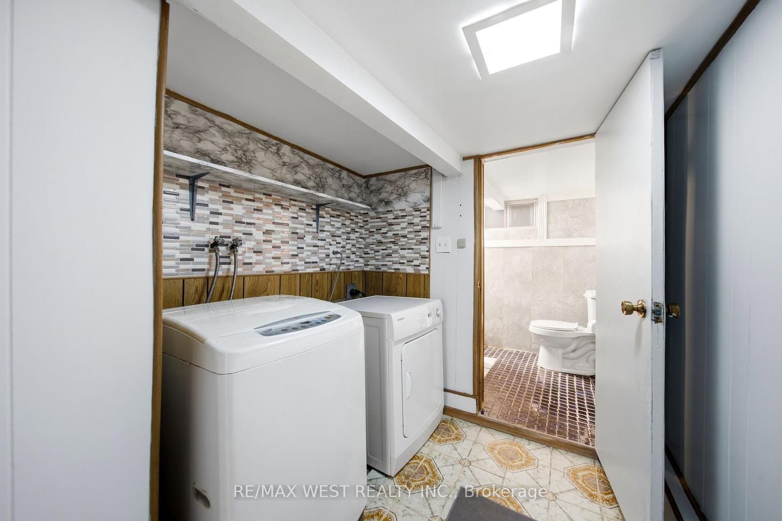 25 Batavia Avenue thumbnail 15