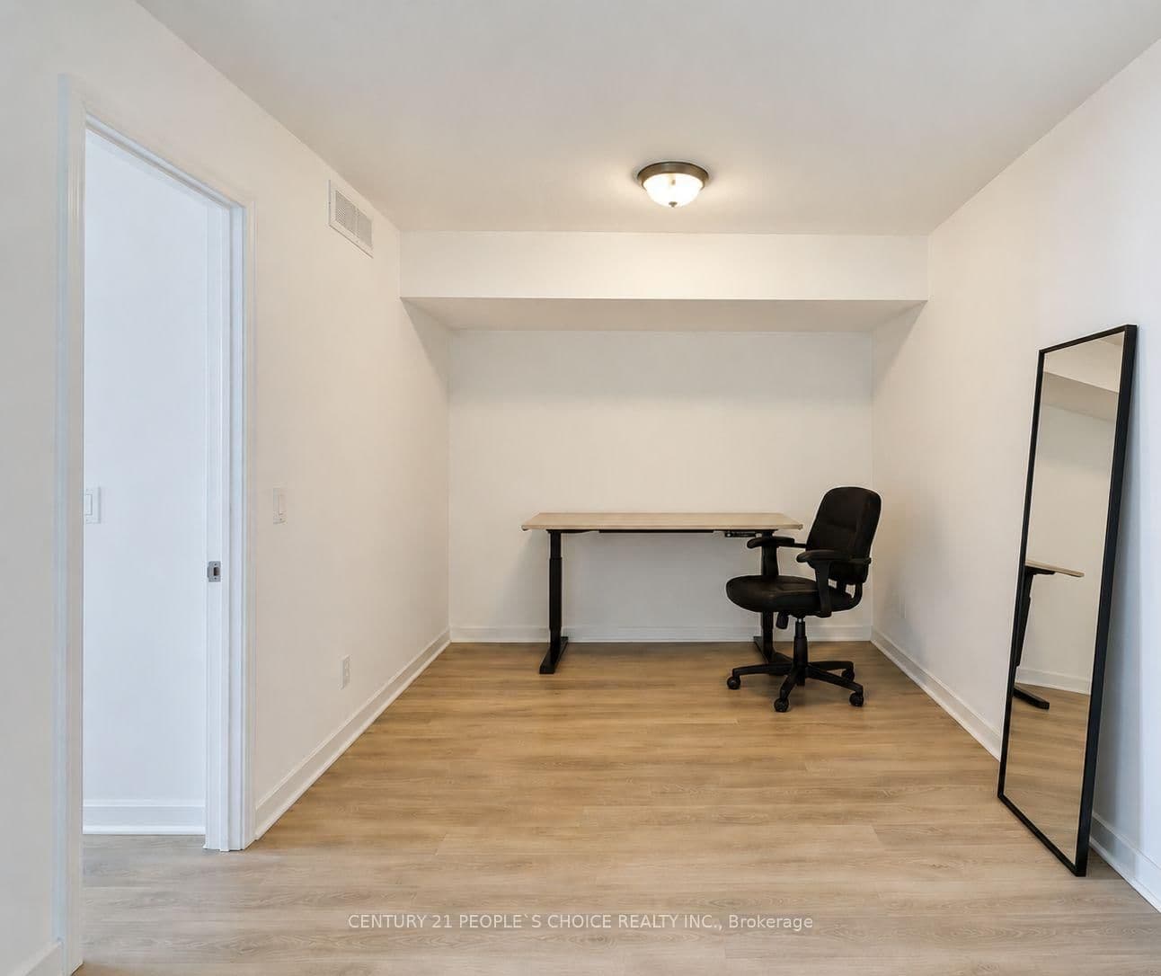 1 Michael Power Place, Unit 809 thumbnail 4