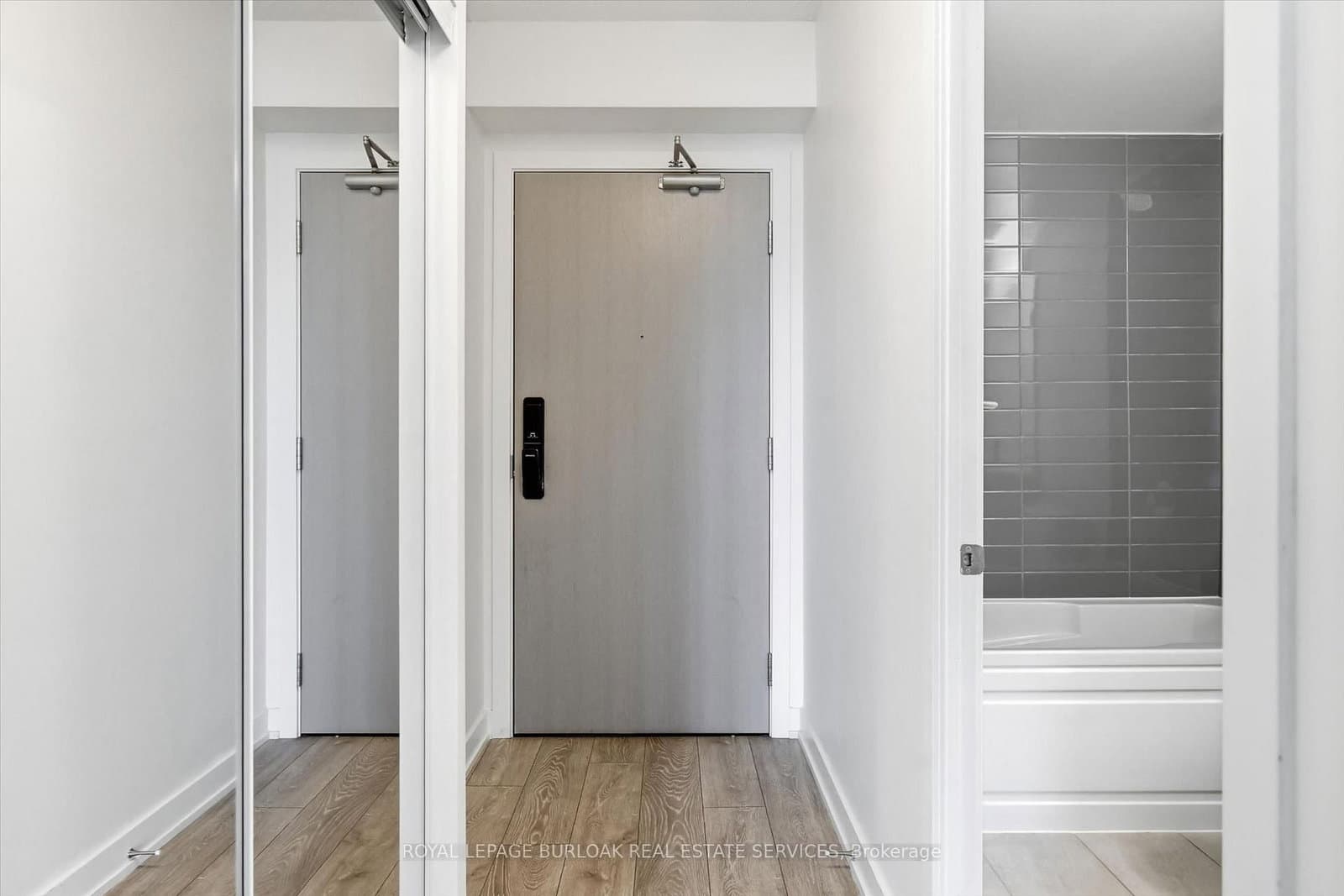 3200 Dakota Common, Unit B810 thumbnail 3