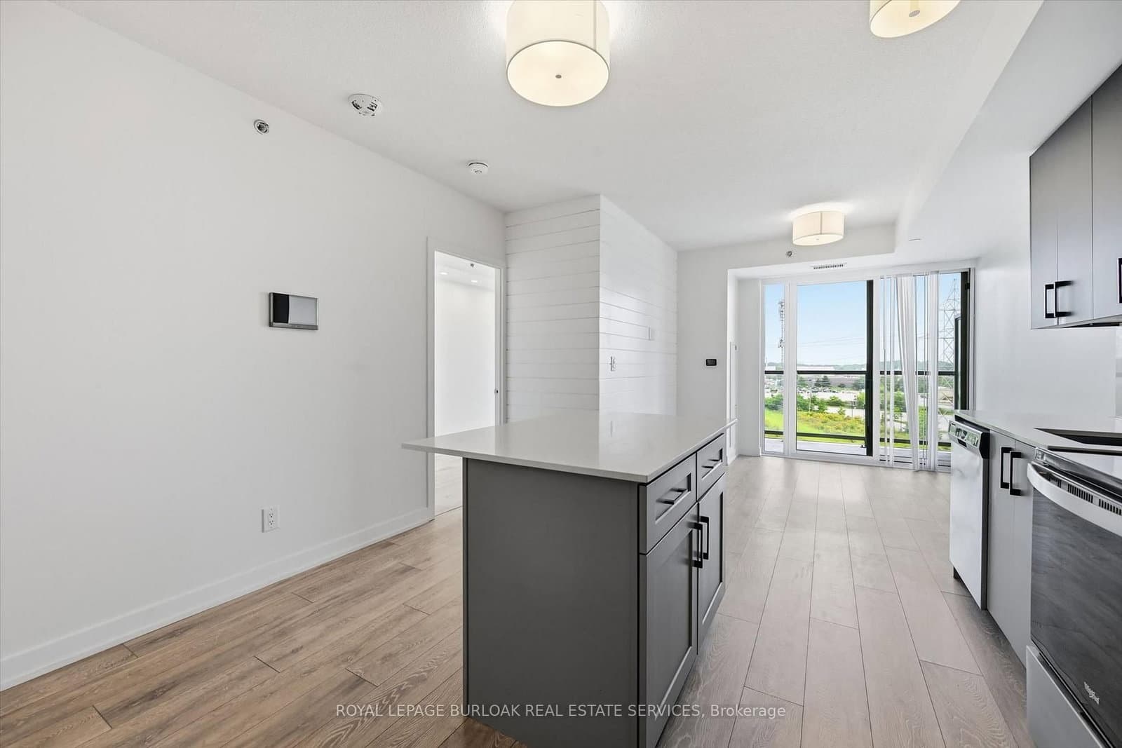 3200 Dakota Common, Unit B810 thumbnail 6