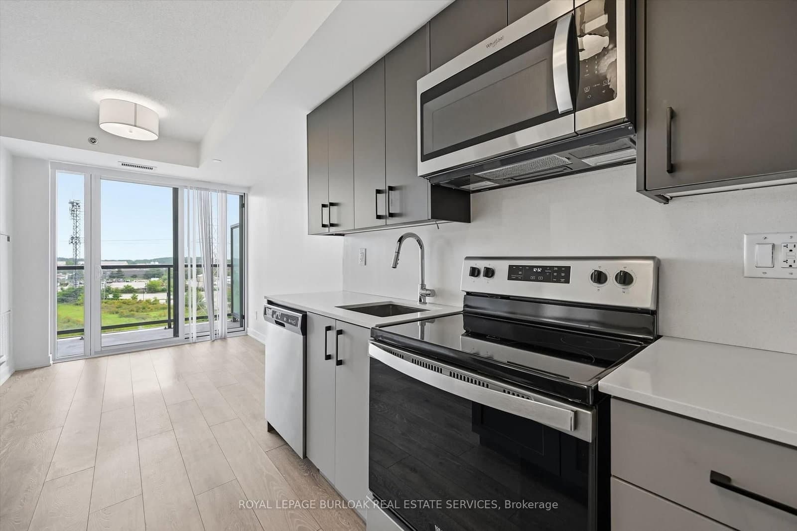 3200 Dakota Common, Unit B810 thumbnail 7