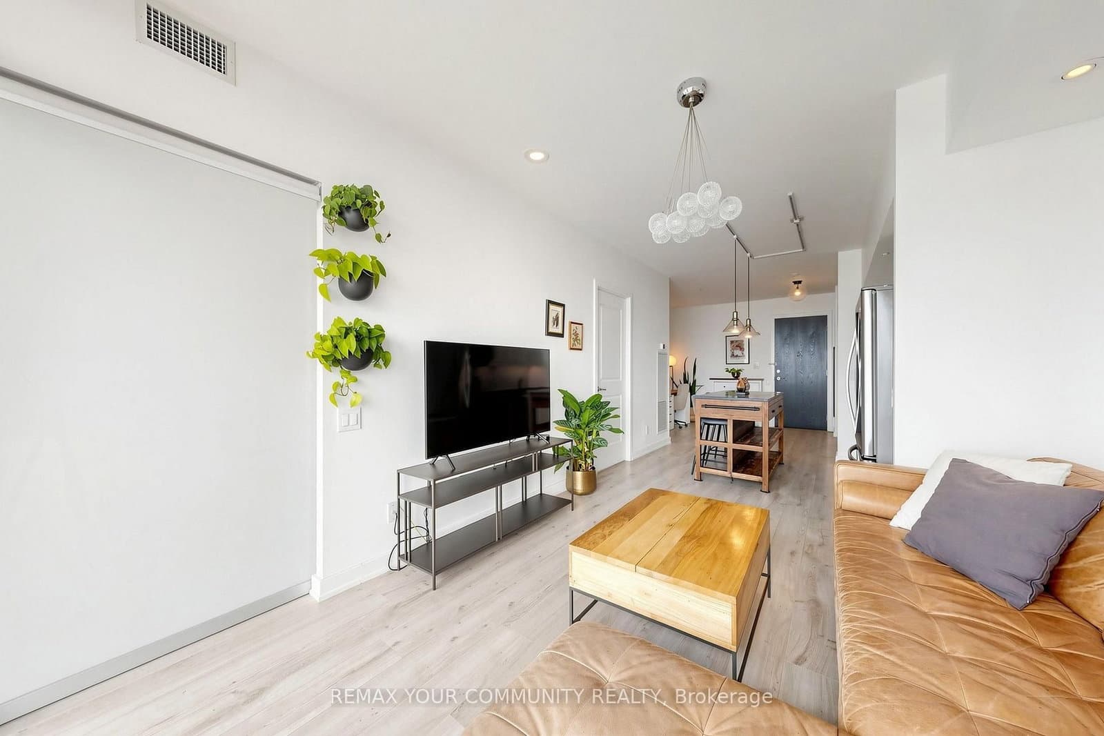 105 The Queensway Avenue, Unit 2304 thumbnail 11
