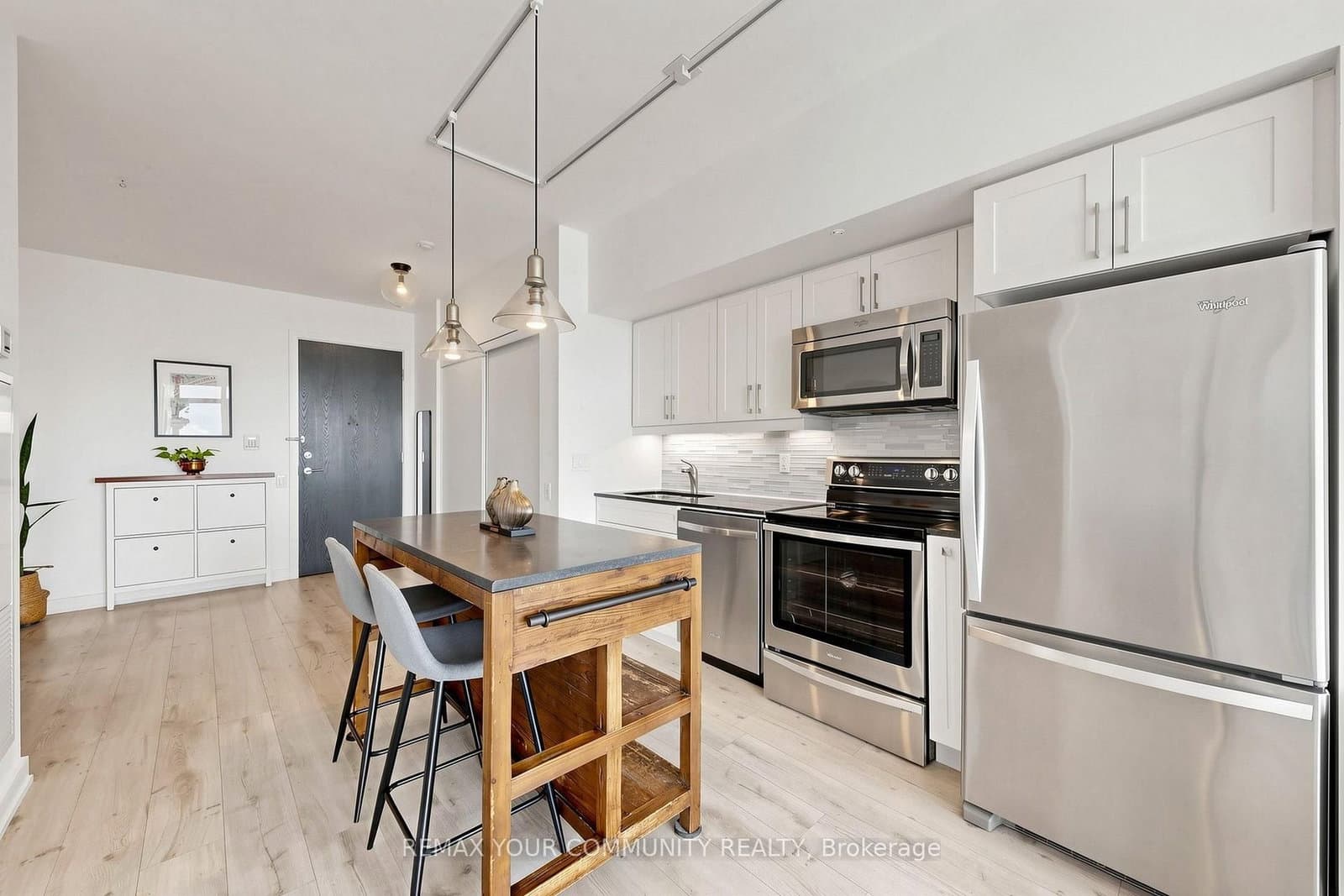 105 The Queensway Avenue, Unit 2304 thumbnail 15